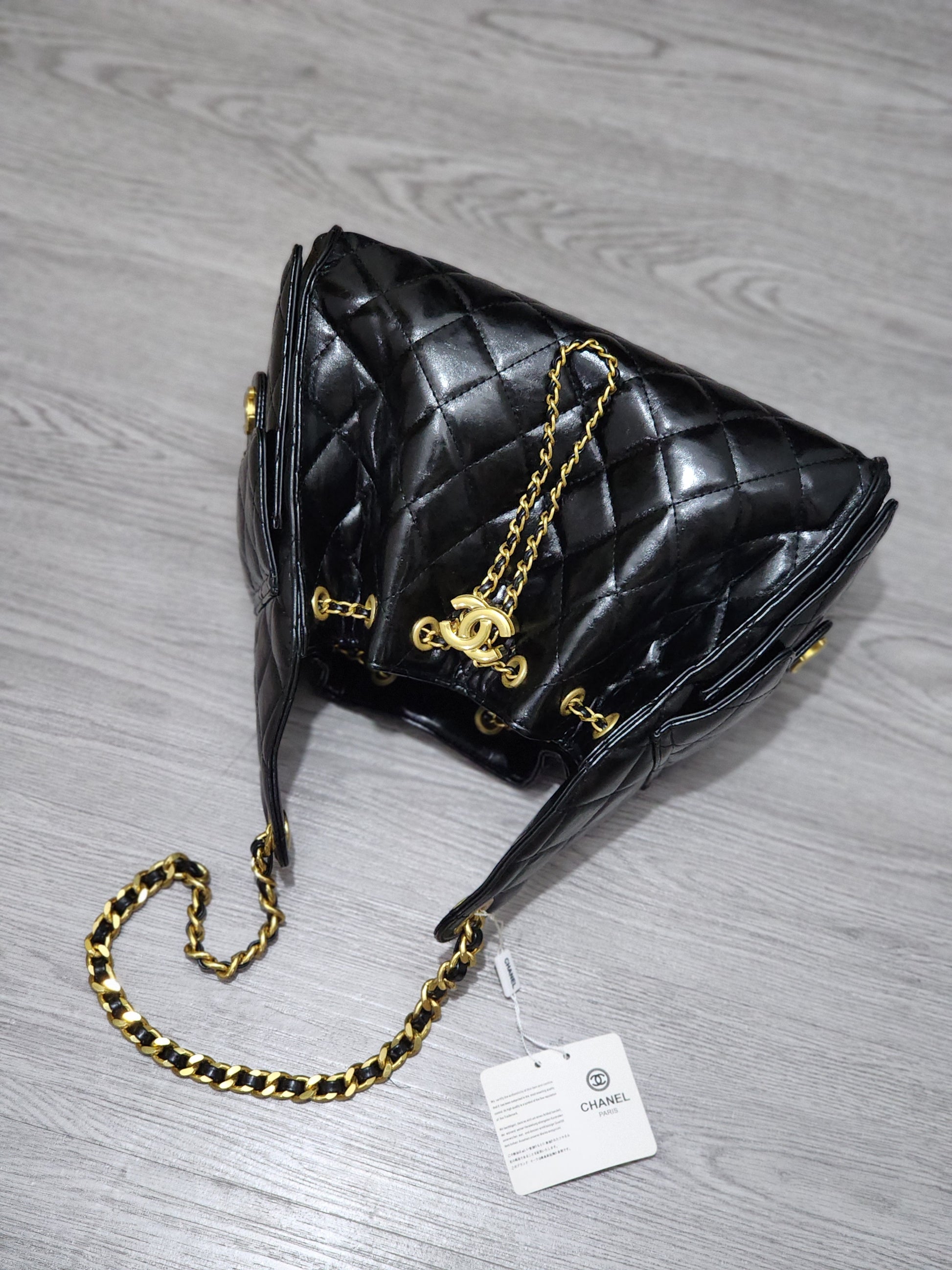 Black Quilted Chain Shoulder Bag – Gold Accent Edition