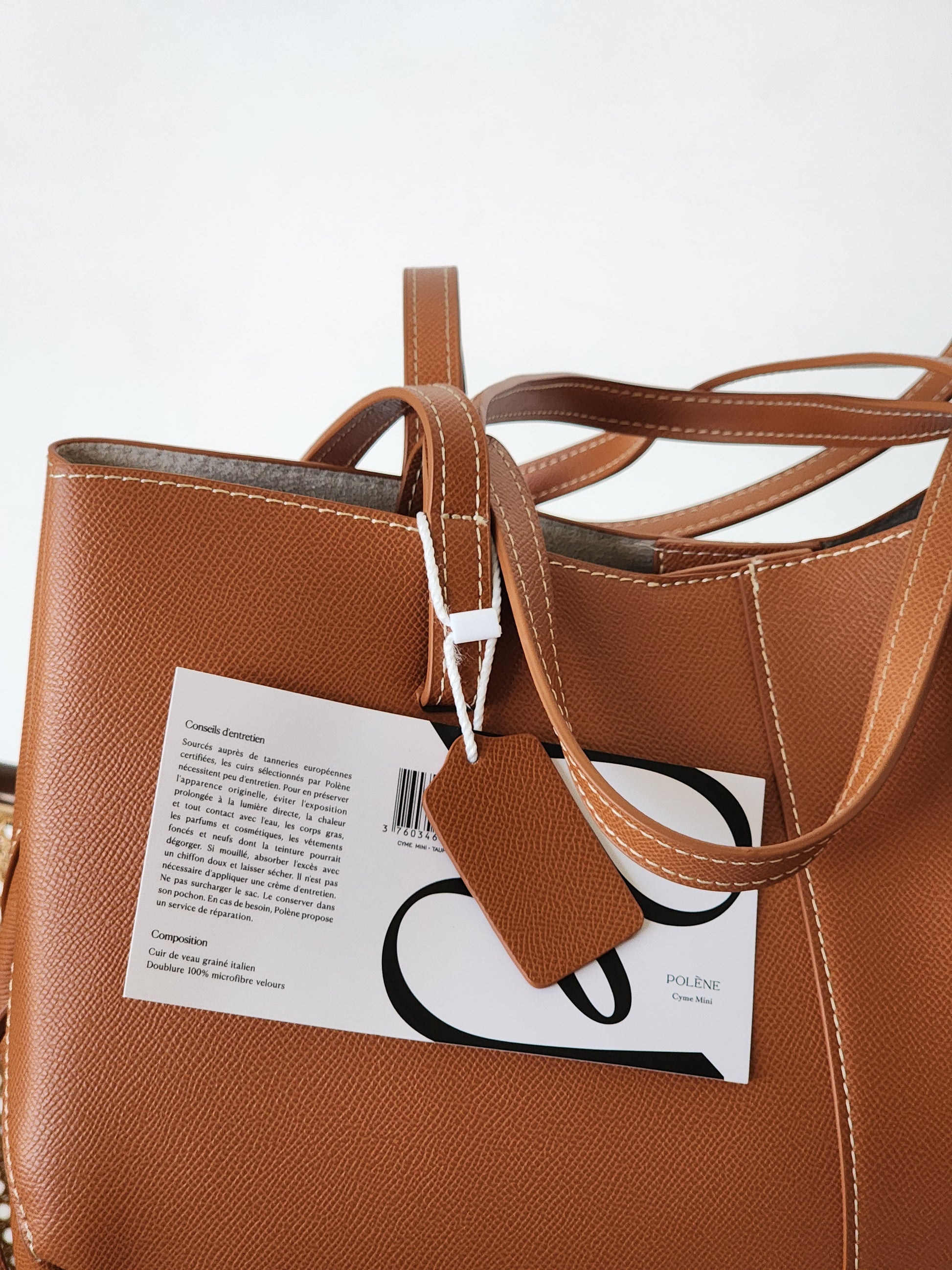 Structured tote