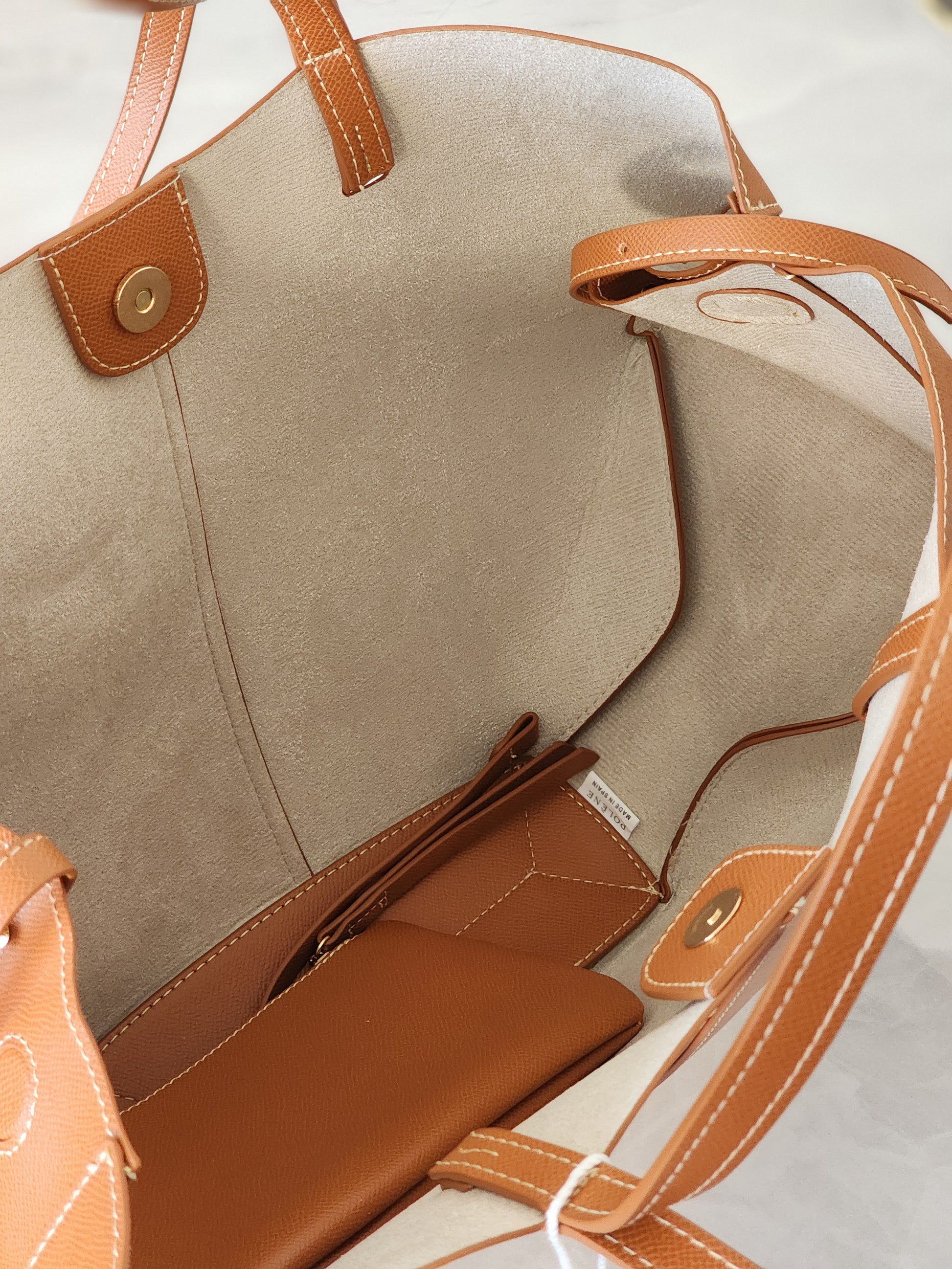 Structured tote