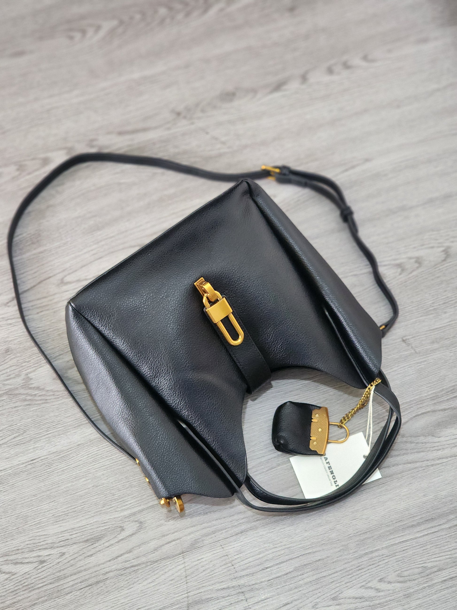 Ahera Minimalist Curve bag – Noir