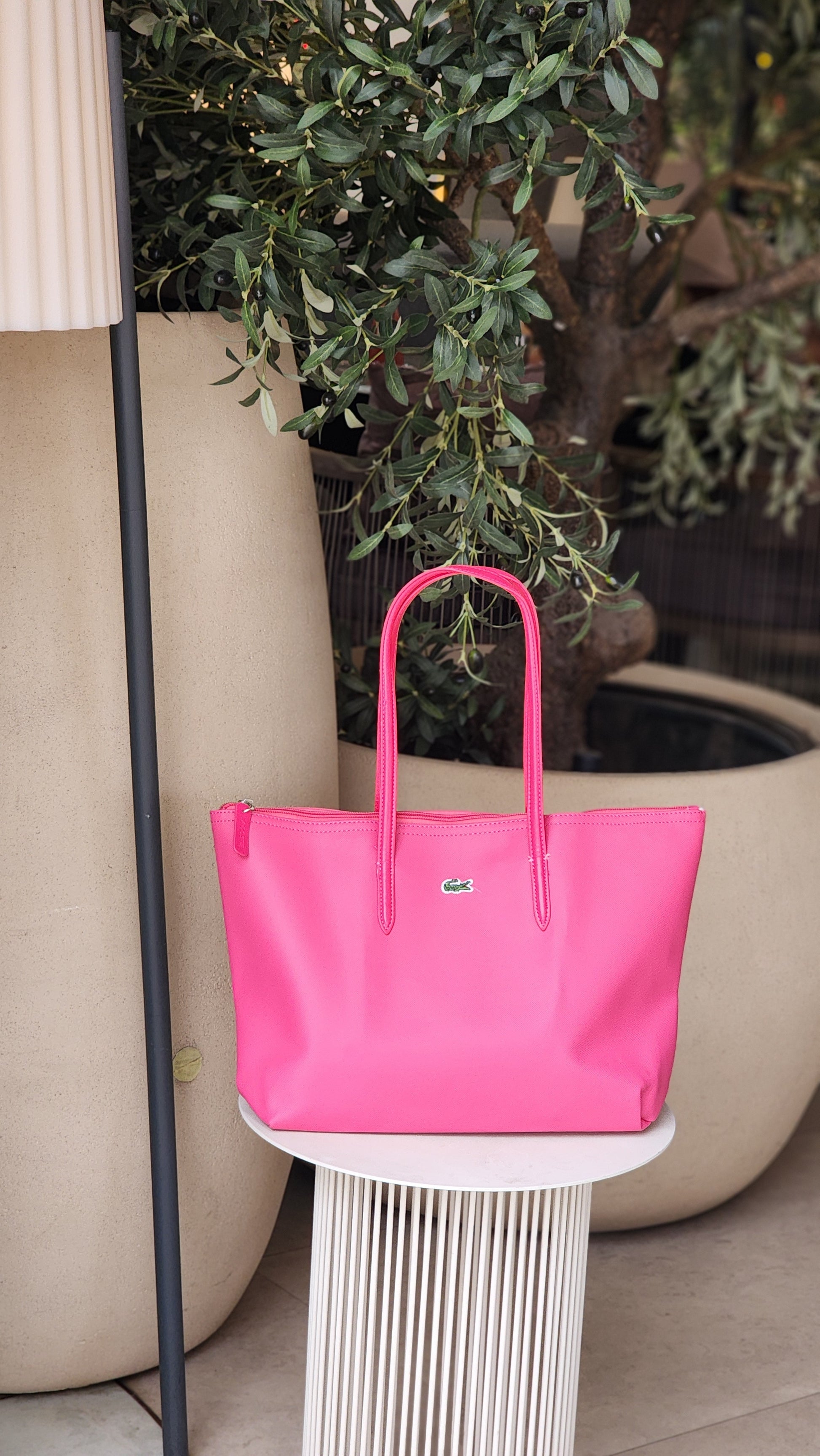 Signature croc logo tote