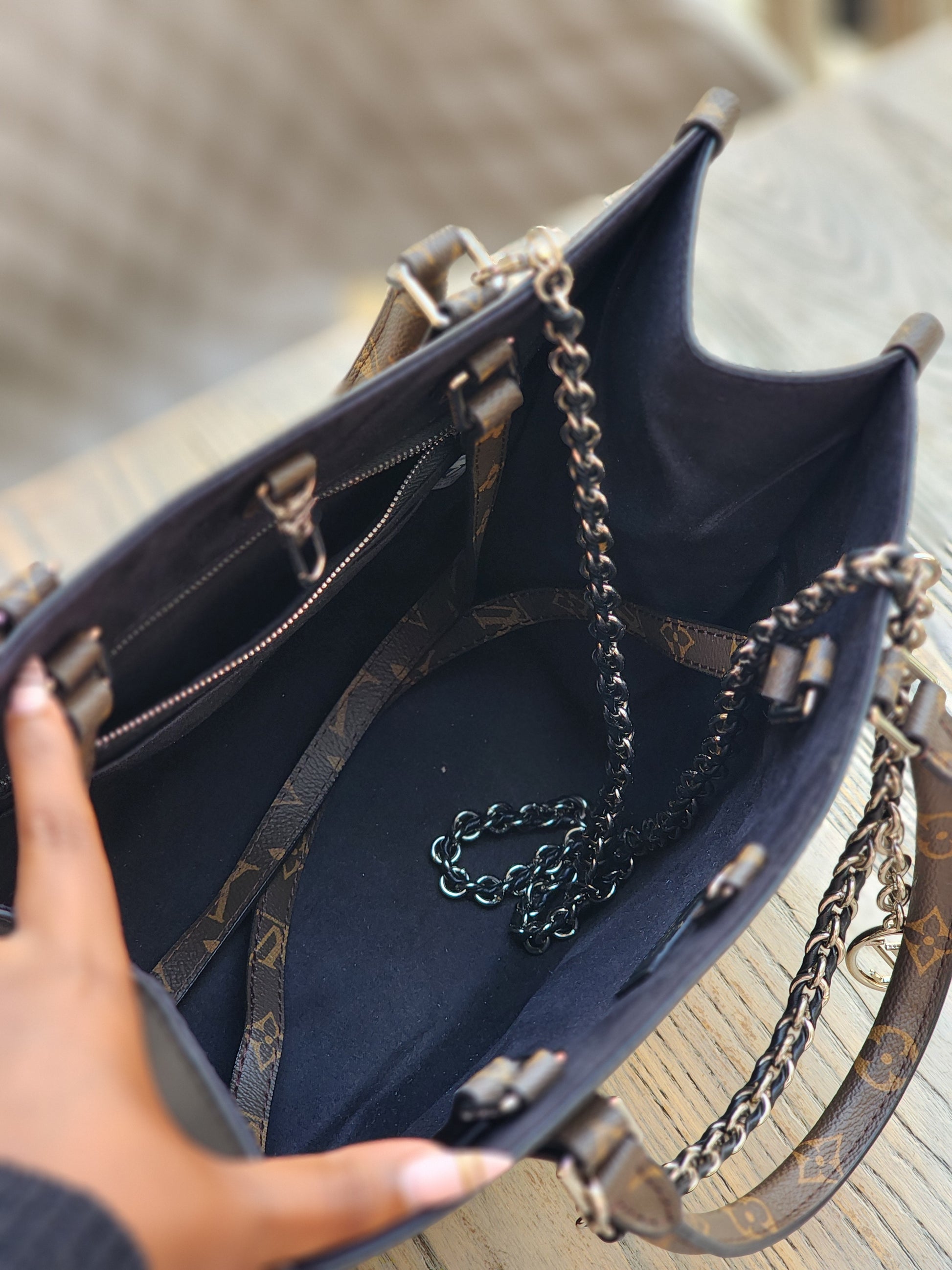 Black tote