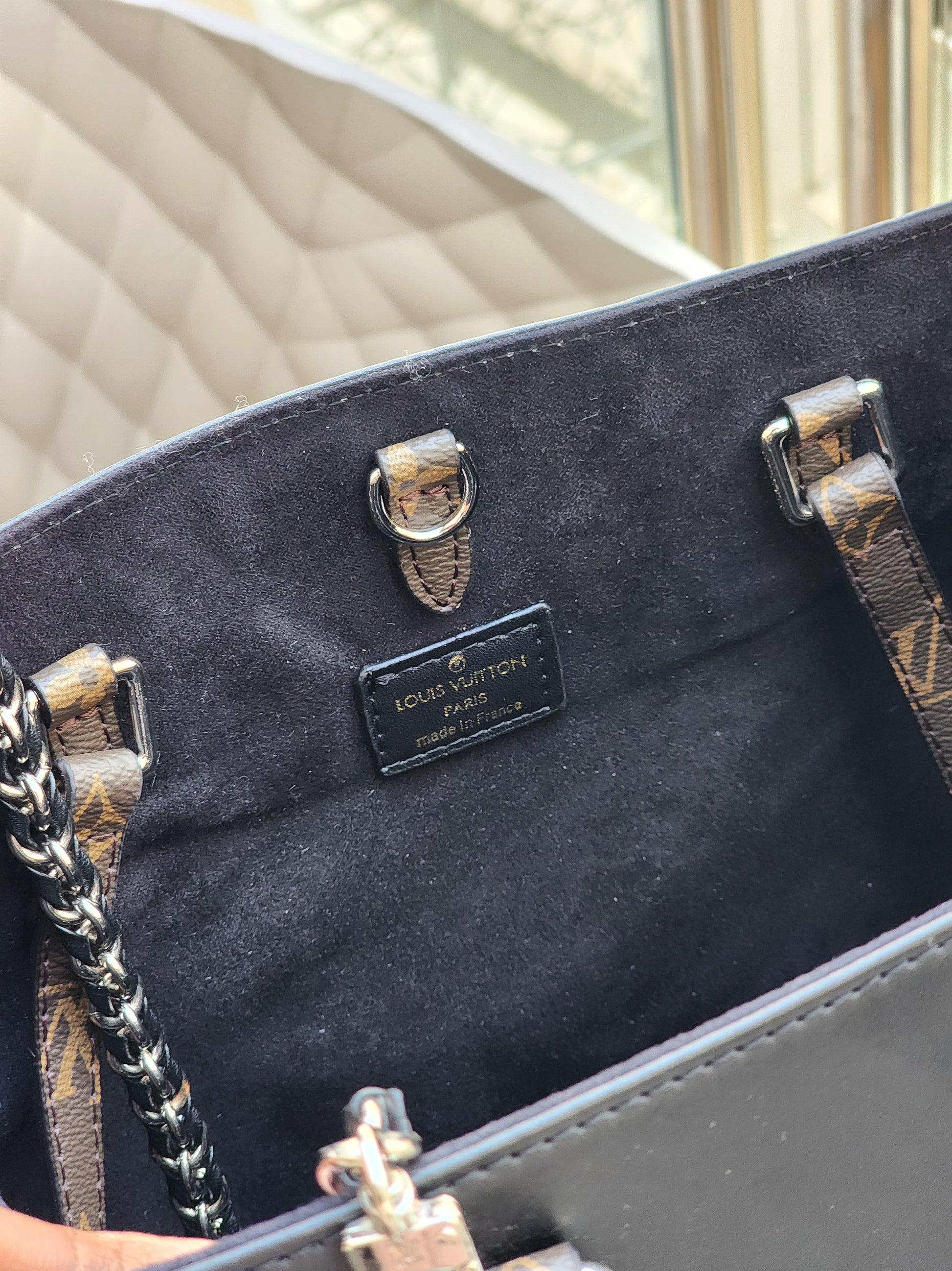 Black tote