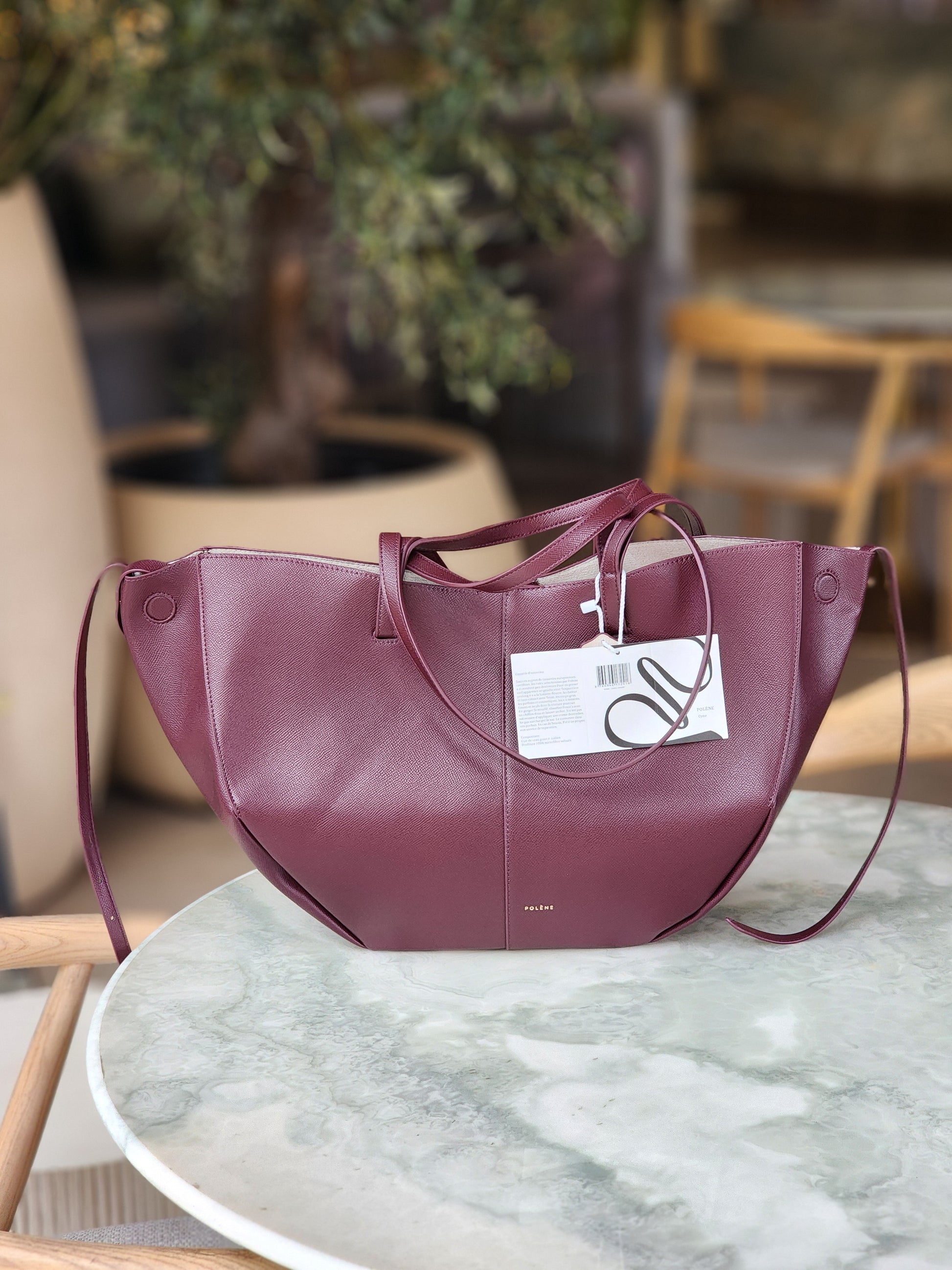 Chic tote