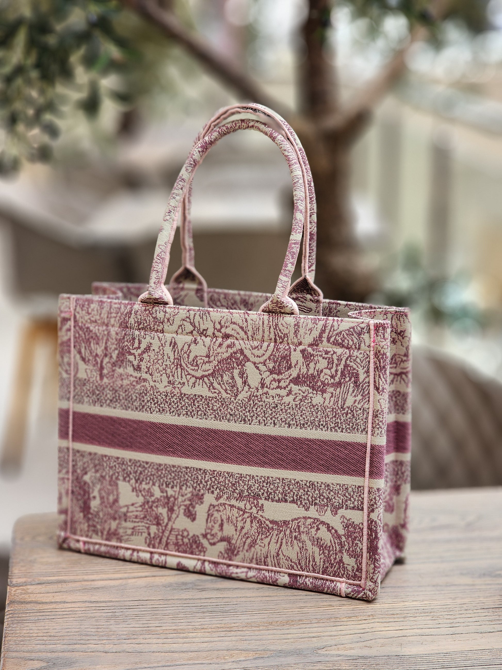 Oblique Tote