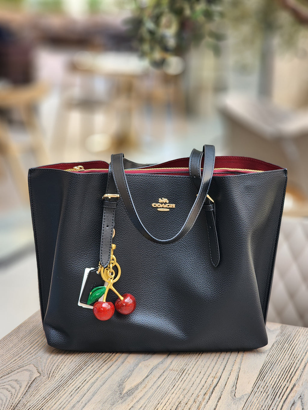 Crimson Shopper