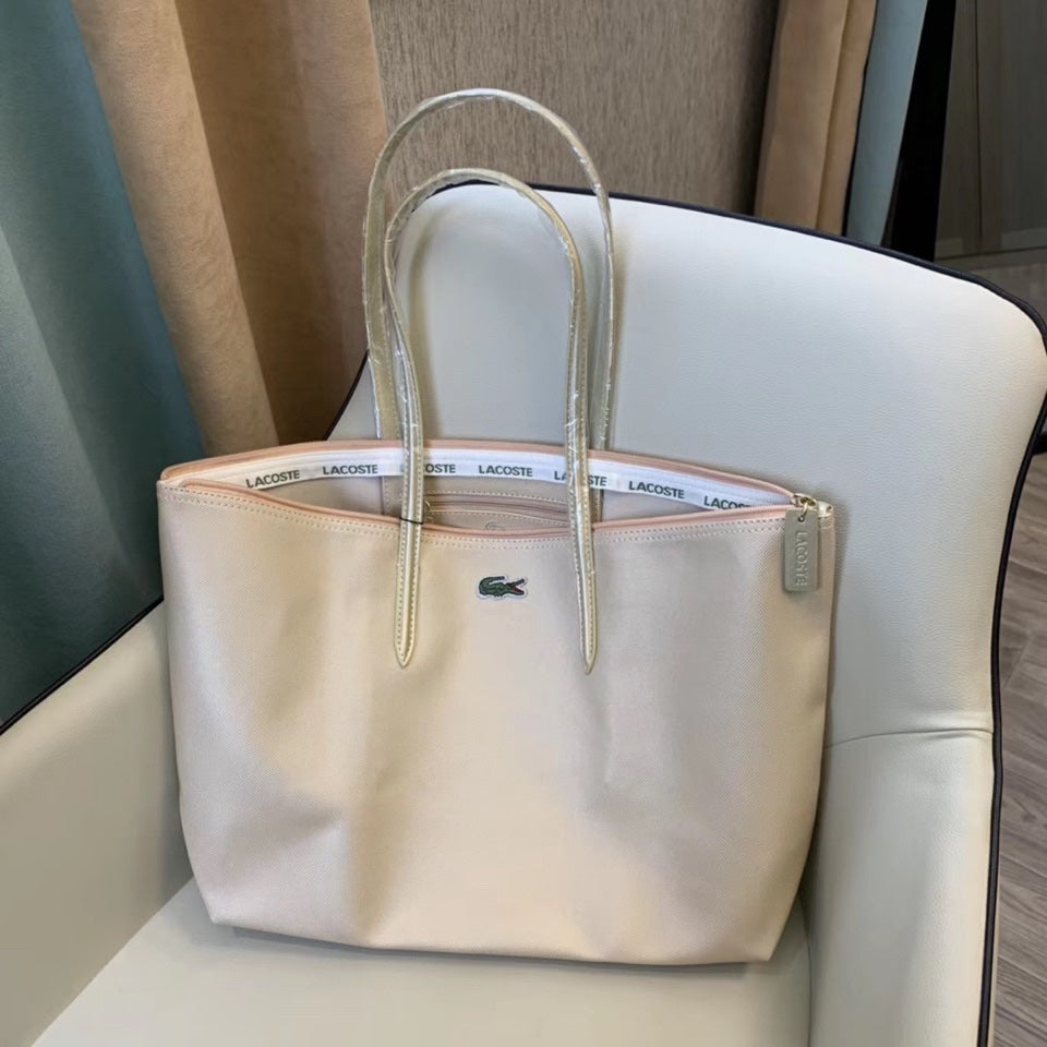 Signature croc logo tote
